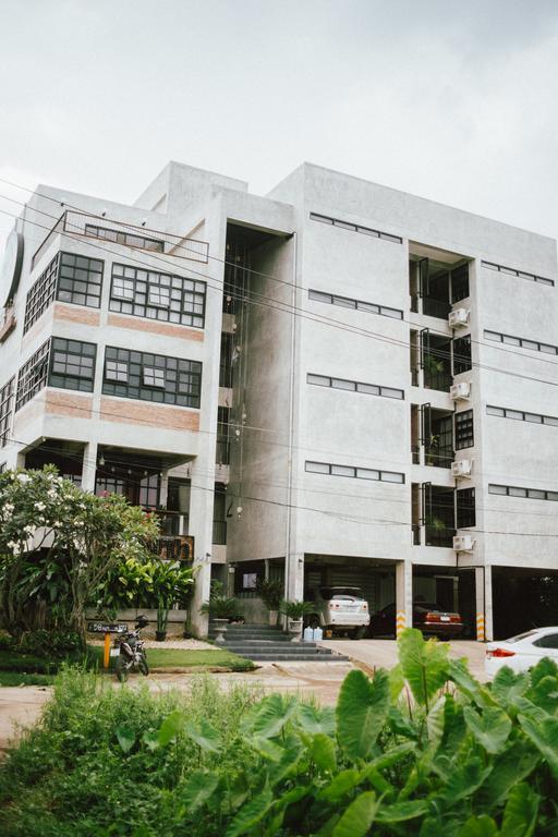 Rumpai Loft Habitat Chiang Mai Exterior photo